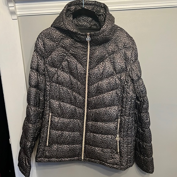 Michael Kors Jackets & Blazers - Michael Kors Packable Down Fill Animal Print Jacket. L.